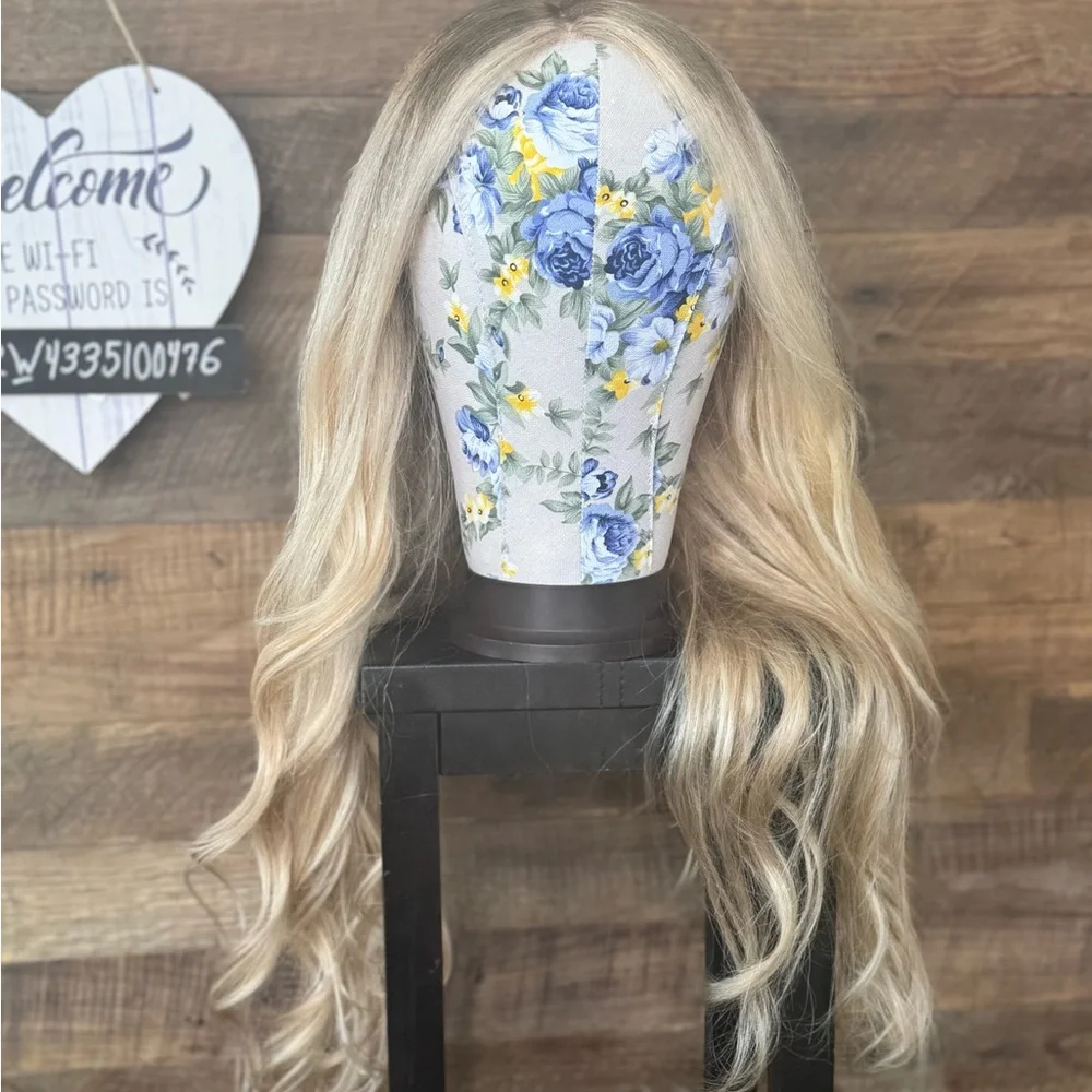 Lace wig 9*6 26inches 250 density  beautiful just like the photo - Picture 3 of 8